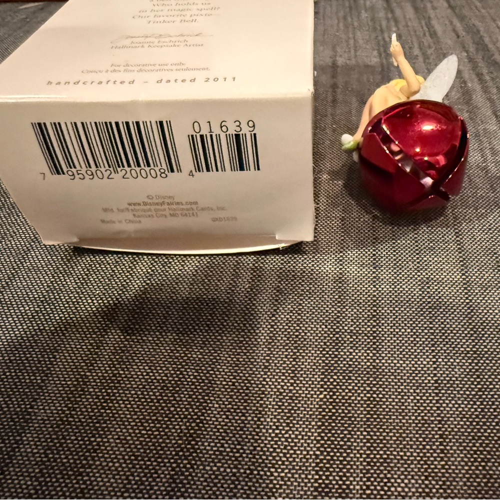 Tinker Bell Ornament, Our Favorite Pixie, Disney 2011, Hallmark Keepsake - Picture 3 of 3
